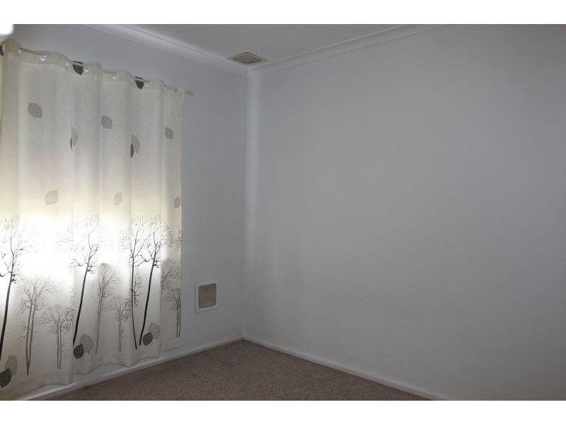 2/56 Atkinson Street, Queanbeyan East NSW 2620