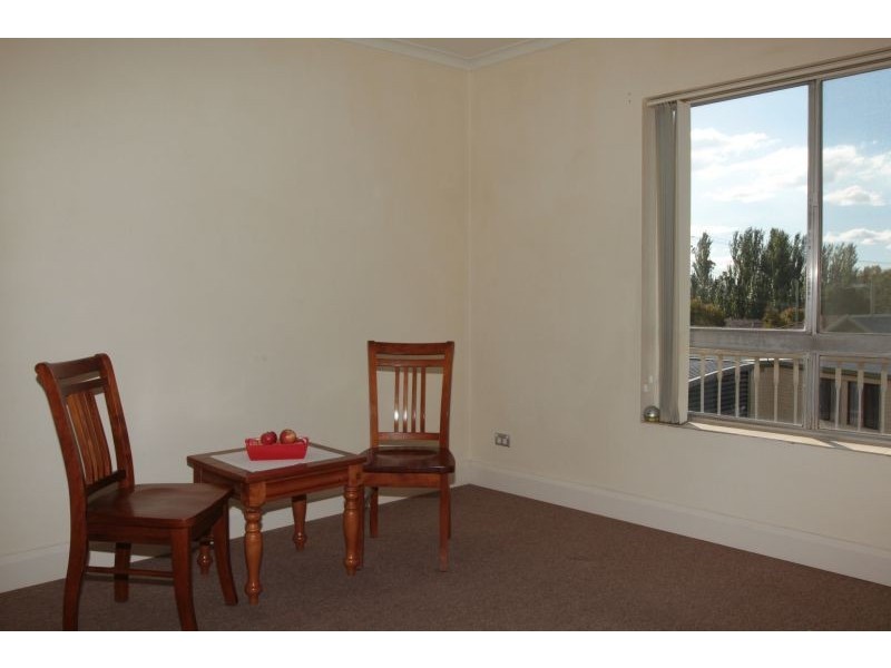 9/8 Davison Street, Queanbeyan NSW 2620