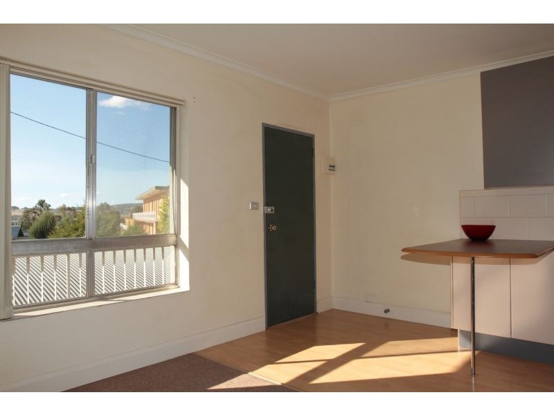 9/8 Davison Street, Queanbeyan NSW 2620