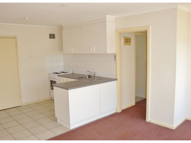 1/74 Tharwa Road, Queanbeyan NSW 2620