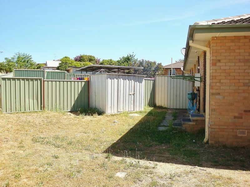 1/74 Tharwa Road, Queanbeyan NSW 2620