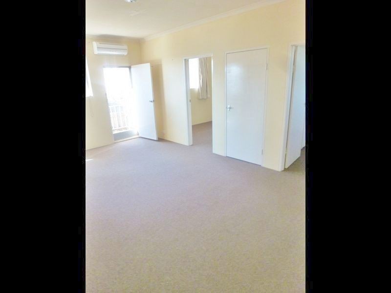 4/36 Henderson Road, Queanbeyan NSW 2620