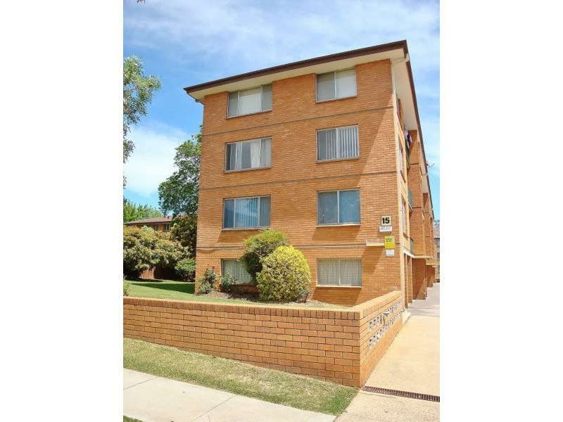 24/15 Crest Road, Queanbeyan NSW 2620
