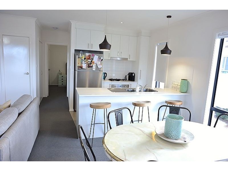 1/100 Uriarra Road, Queanbeyan NSW 2620