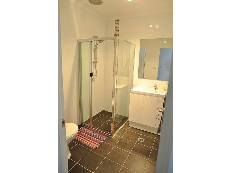 1/100 Uriarra Road, Queanbeyan NSW 2620