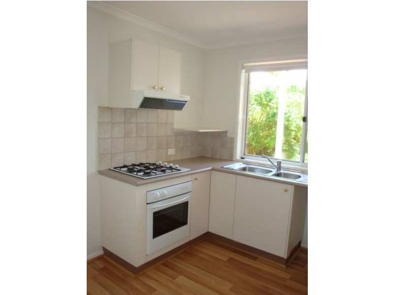 17 Thomas Royal Gardens, Queanbeyan NSW 2620