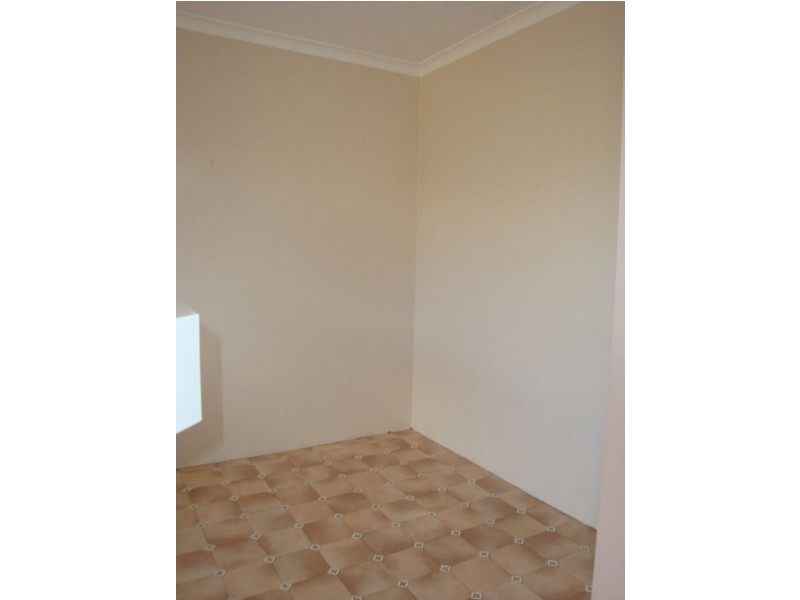 10/2 Booth Street, Queanbeyan NSW 2620