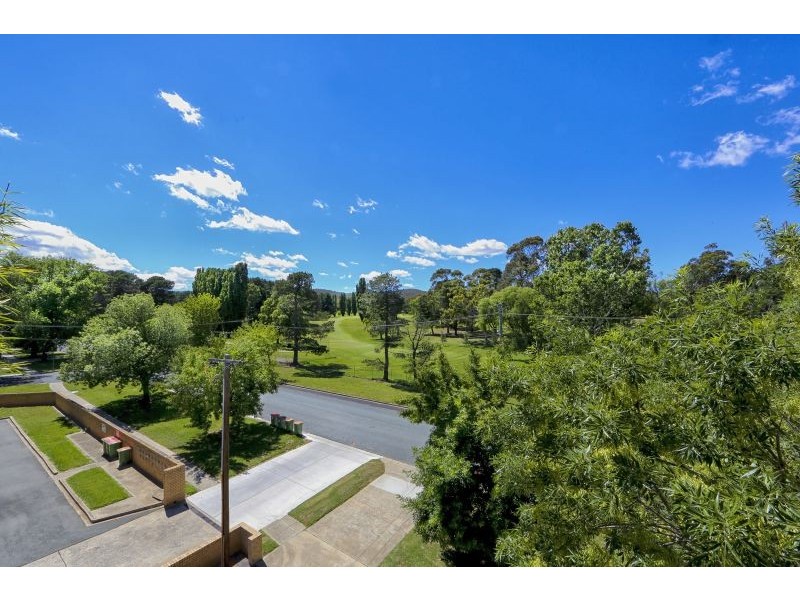 10/2 Booth Street, Queanbeyan NSW 2620