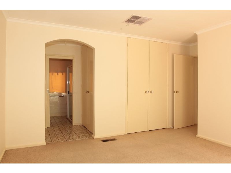 170 Streeton Drive, Chapman ACT 2611