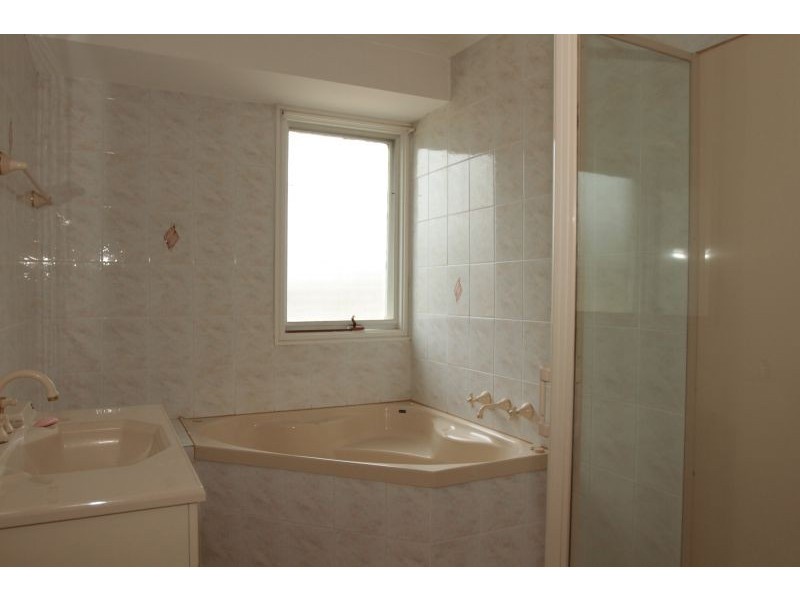 164 Streeton Drive, Chapman ACT 2611