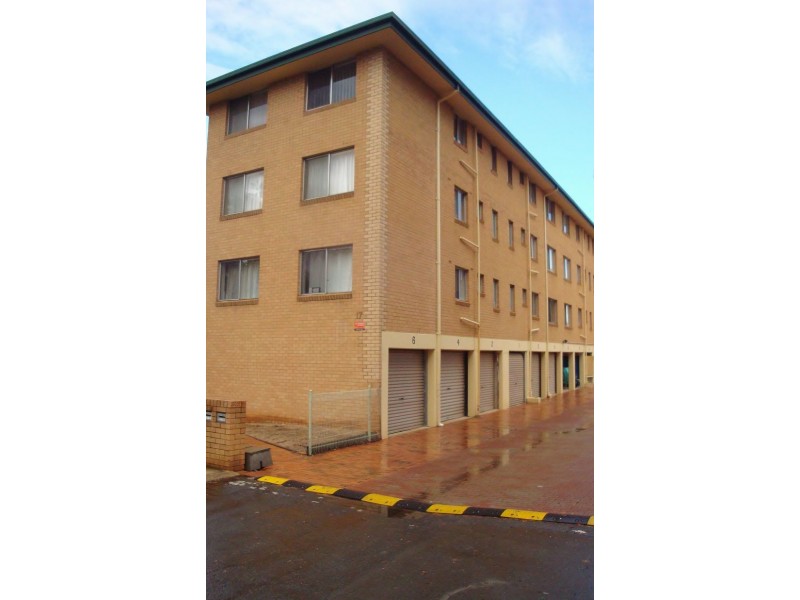 1/17 Campbell Street, Queanbeyan NSW 2620