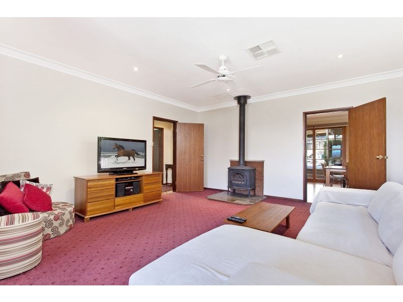 46 Crest Road, Crestwood NSW 2620