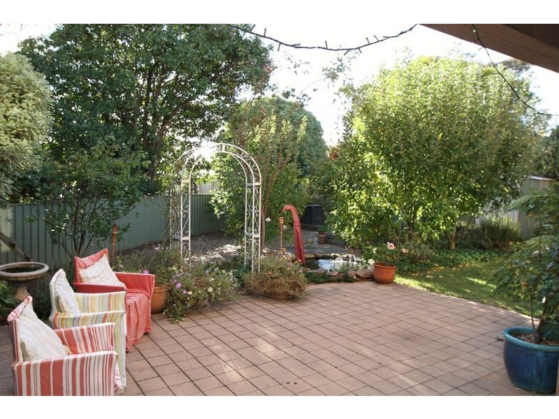 93 Munro Road, Queanbeyan NSW 2620