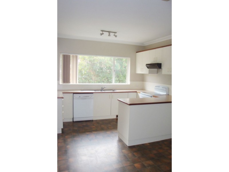 35 Booth Street, Queanbeyan NSW 2620