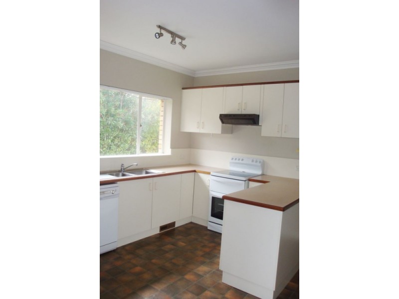 35 Booth Street, Queanbeyan NSW 2620