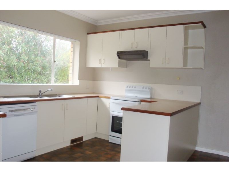 35 Booth Street, Queanbeyan NSW 2620