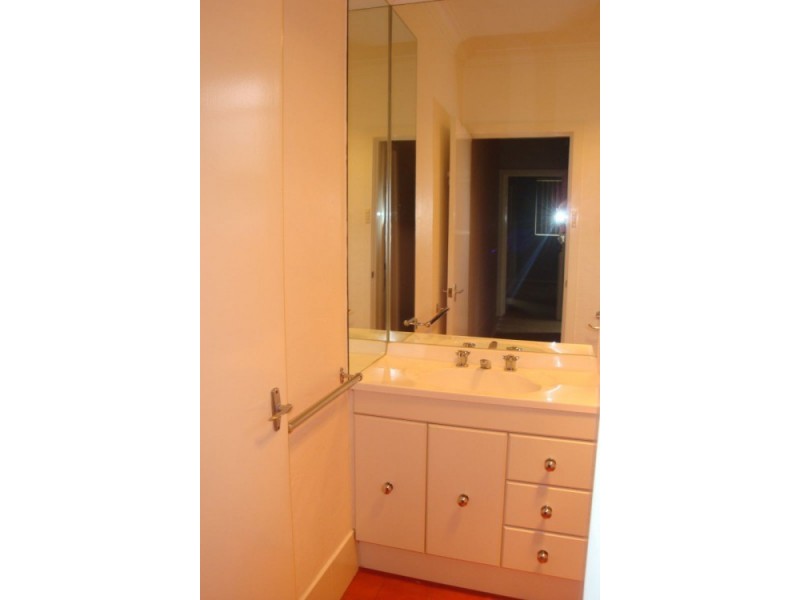 35 Booth Street, Queanbeyan NSW 2620