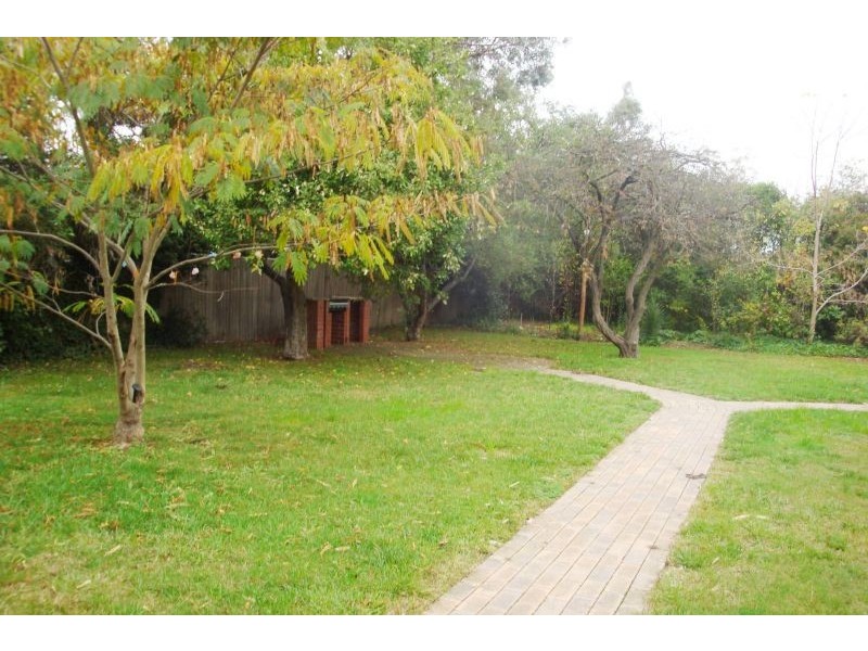 35 Booth Street, Queanbeyan NSW 2620