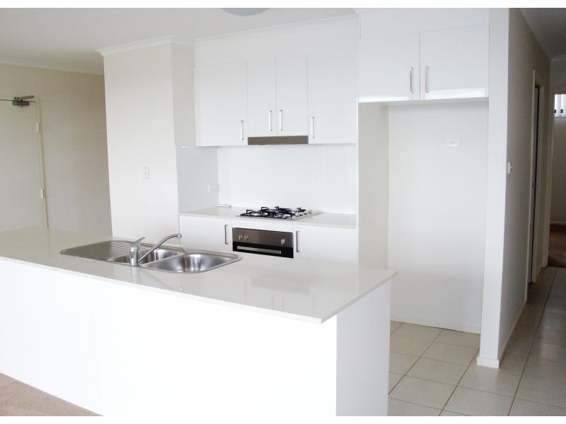 11/88 Henderson Road, Queanbeyan NSW 2620