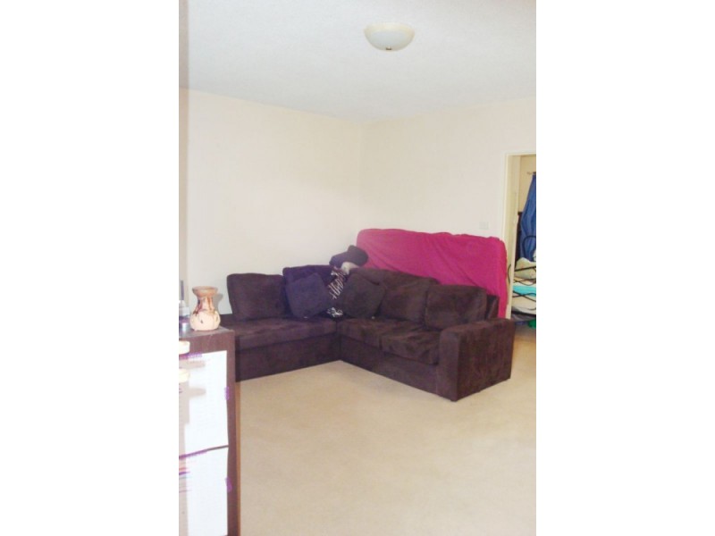 9/10 Macquoid Street, Queanbeyan NSW 2620