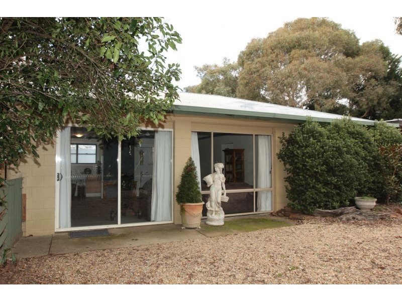 438 Plains Road, Hoskinstown NSW 2621