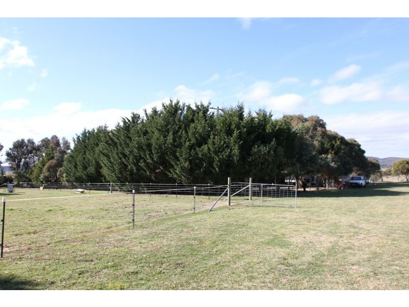 438 Plains Road, Hoskinstown NSW 2621