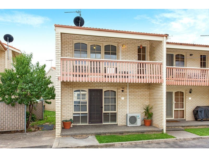 12/16 Broughton Place, Queanbeyan NSW 2620