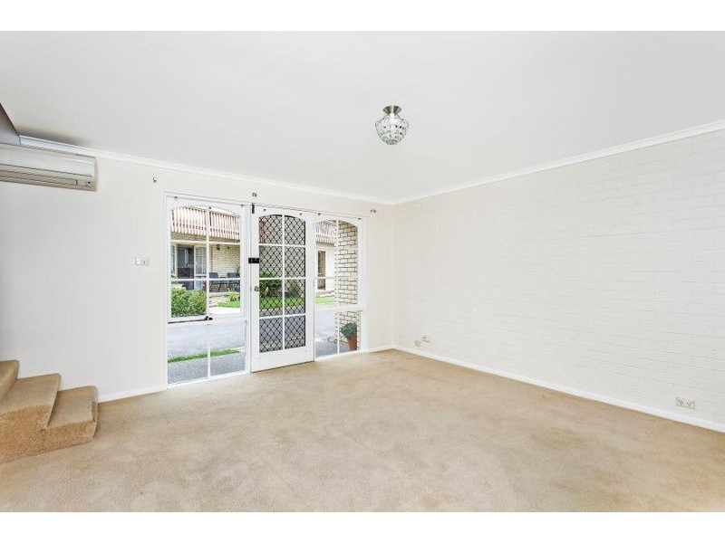12/16 Broughton Place, Queanbeyan NSW 2620