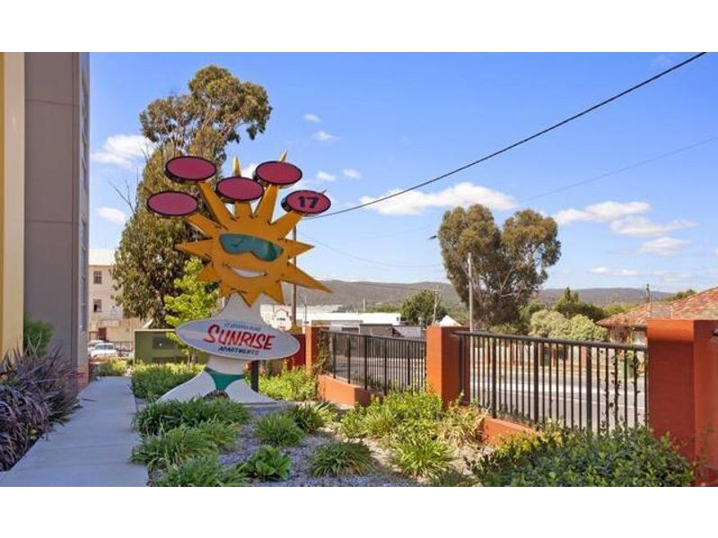 10B/17 URIARRA ROAD, Queanbeyan NSW 2620