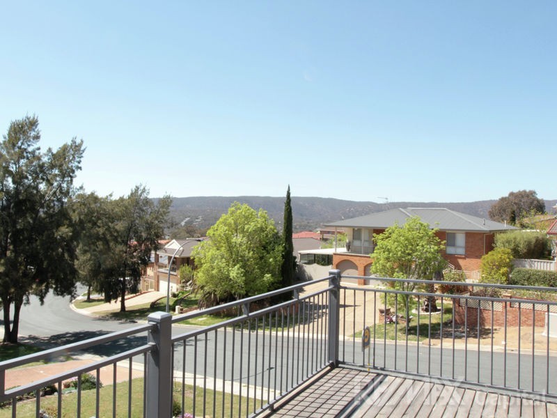 105 Candlebark Road, Karabar NSW 2620