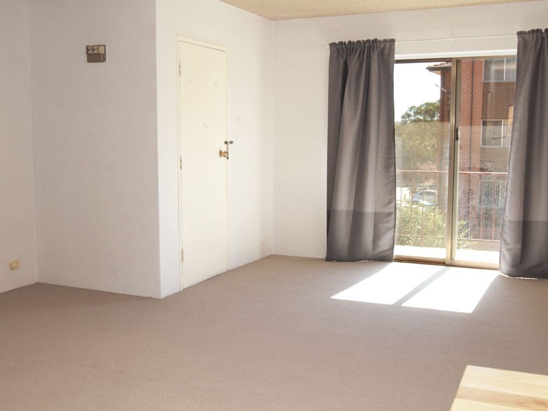 2/104 Henderson Road, Queanbeyan NSW 2620