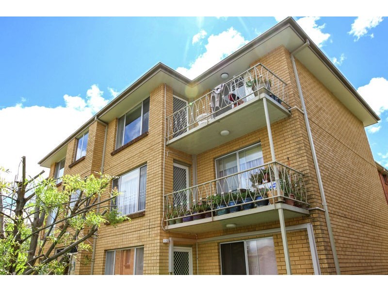 10/2 Velacia Place, Queanbeyan NSW 2620