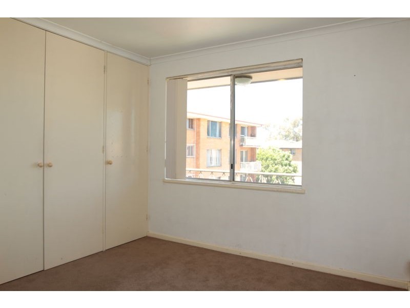 10/2 Velacia Place, Queanbeyan NSW 2620