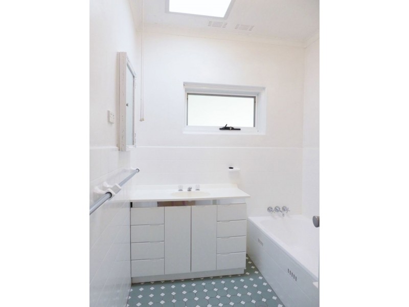 24 Thorpe Avenue, Queanbeyan NSW 2620