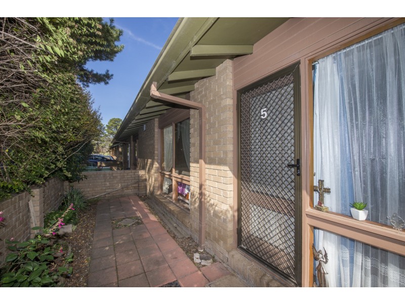 5/24 Booth Street, Queanbeyan NSW 2620