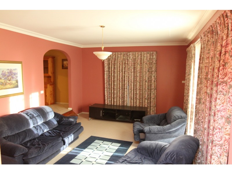 43 Cameron Road, Queanbeyan NSW 2620