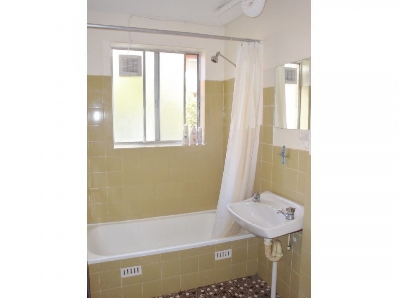 13/9 Crest Road, Queanbeyan NSW 2620