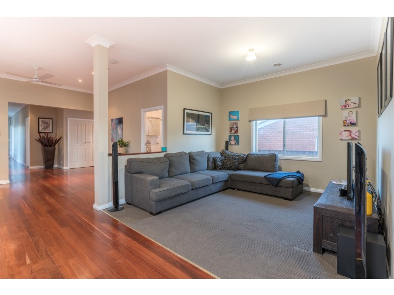 64 Ross Road, Queanbeyan NSW 2620