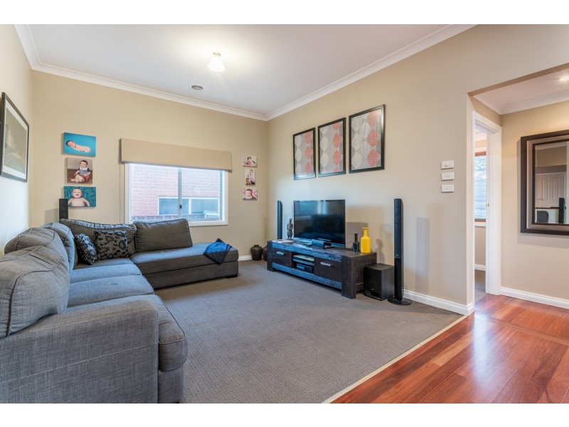 64 Ross Road, Queanbeyan NSW 2620