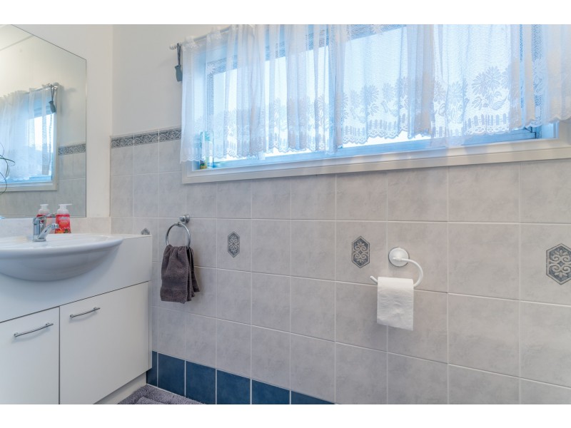 64 Ross Road, Queanbeyan NSW 2620