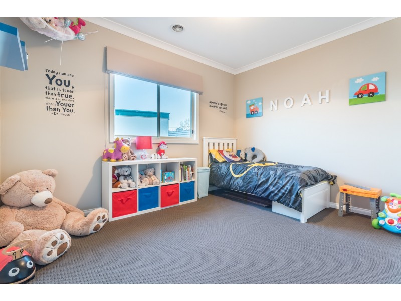64 Ross Road, Queanbeyan NSW 2620