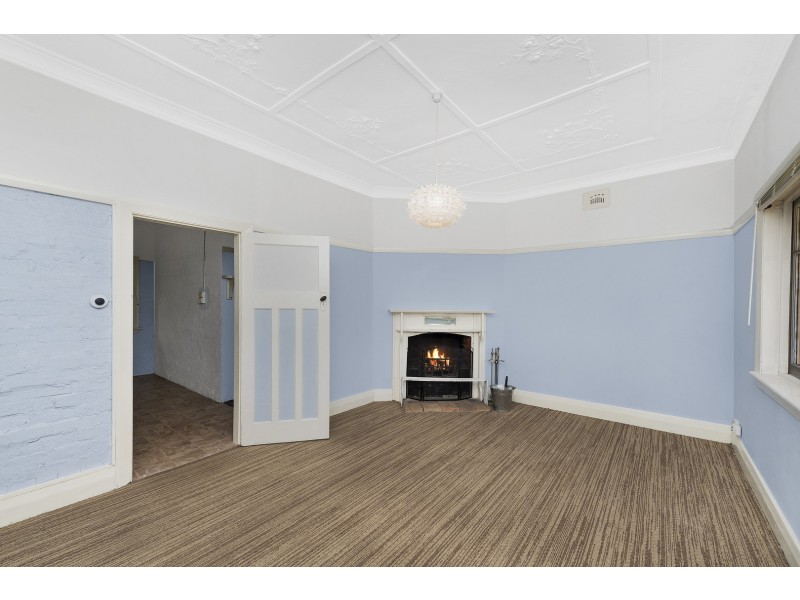 36 Cooma Street, Queanbeyan NSW 2620