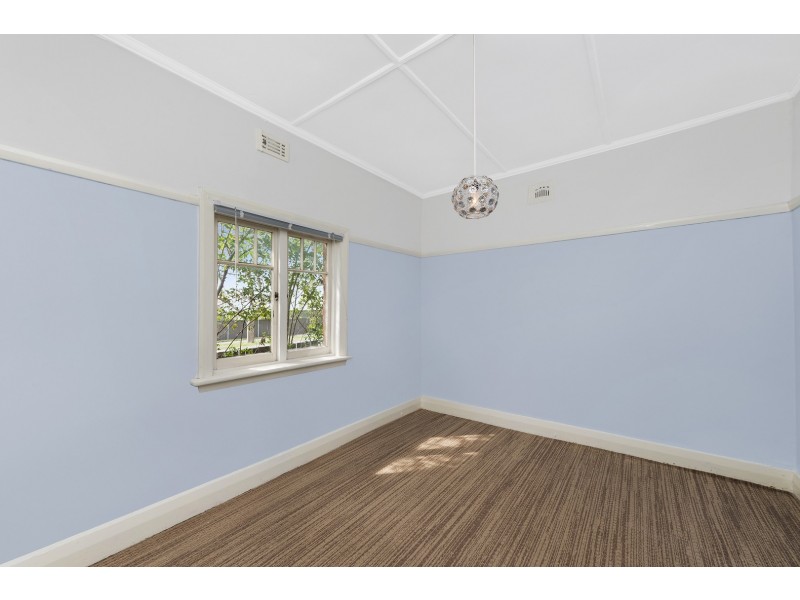 36 Cooma Street, Queanbeyan NSW 2620