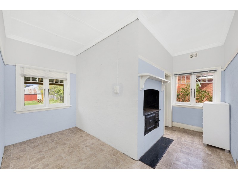 36 Cooma Street, Queanbeyan NSW 2620