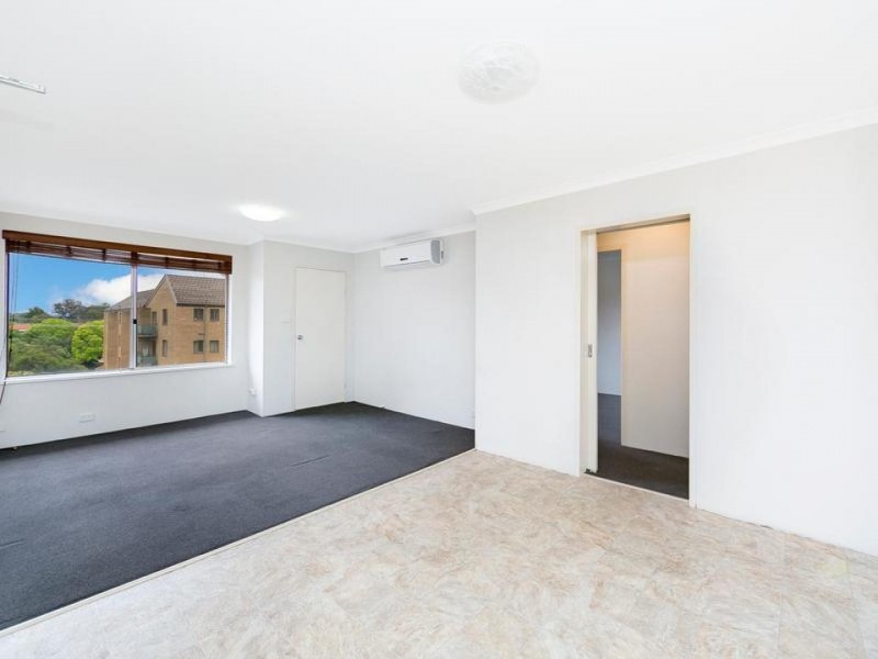 18/15 Crest Road, Queanbeyan NSW 2620