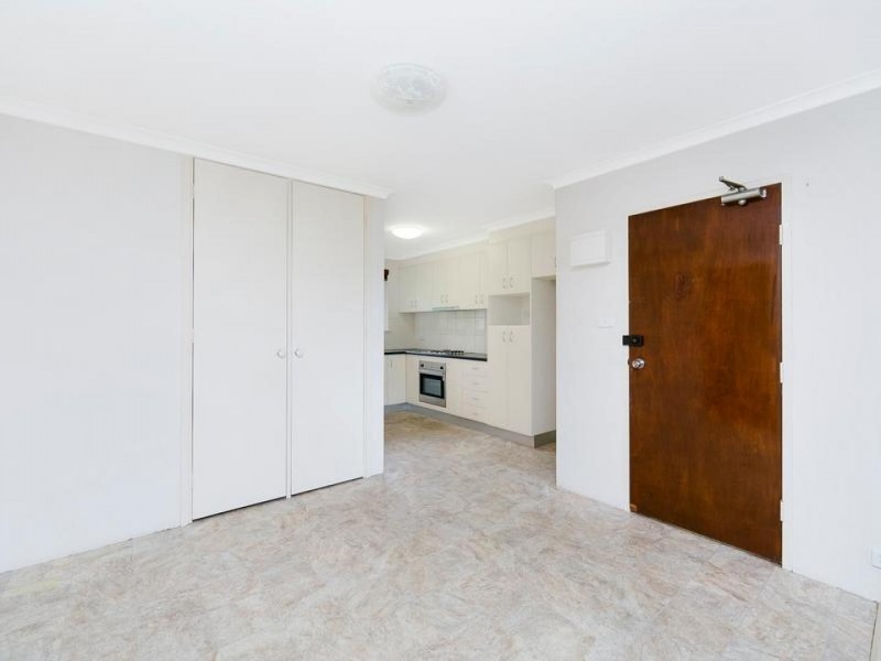 18/15 Crest Road, Queanbeyan NSW 2620