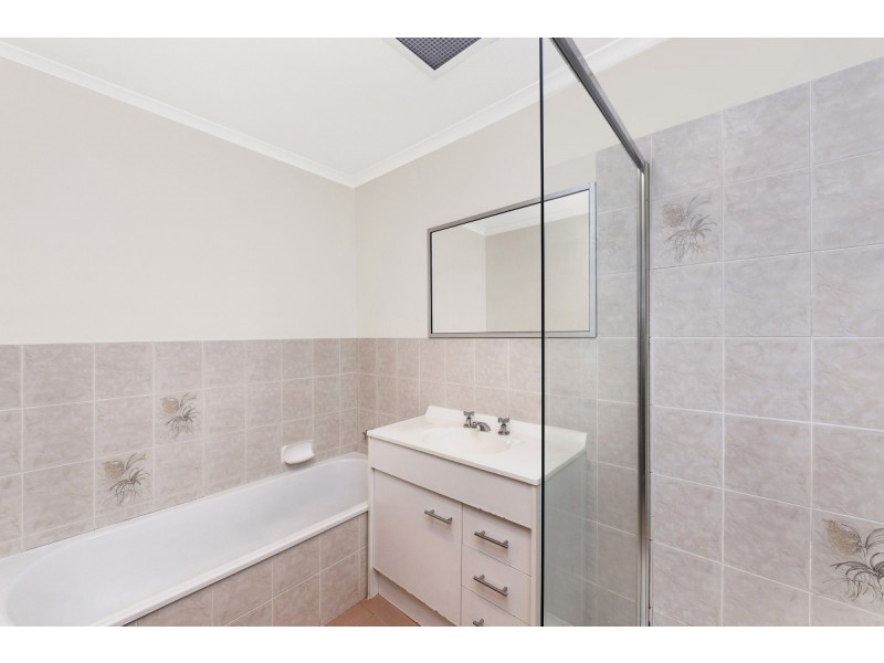 2/56 Molonglo Street, Queanbeyan NSW 2620