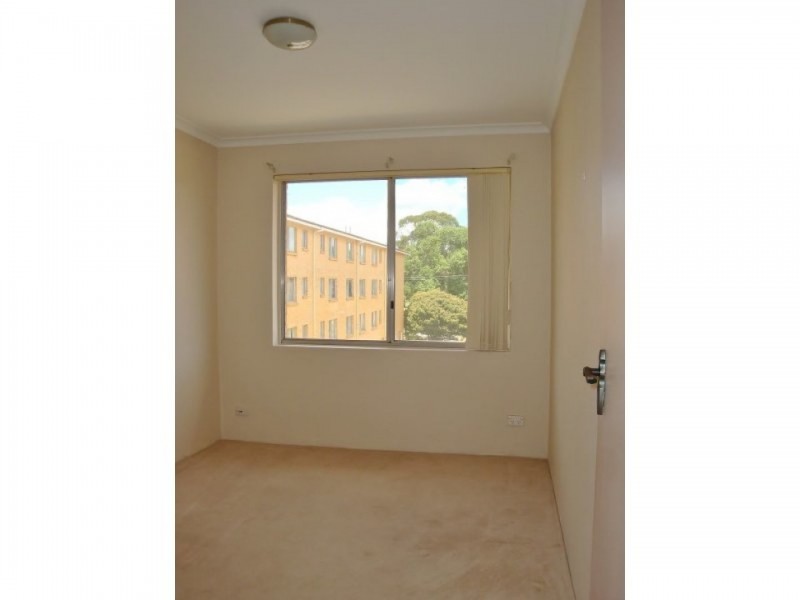 10/2 Booth Street, Queanbeyan NSW 2620