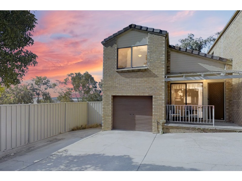 4/9 Hybon Avenue, Queanbeyan NSW 2620
