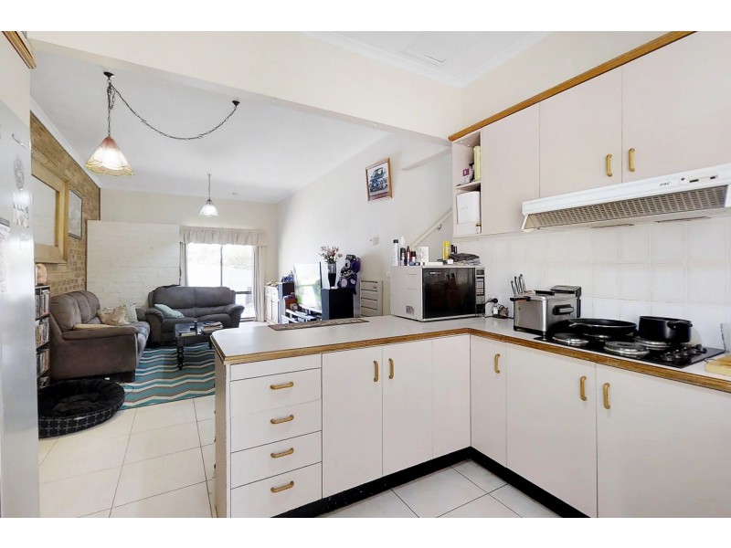 4/9 Hybon Avenue, Queanbeyan NSW 2620